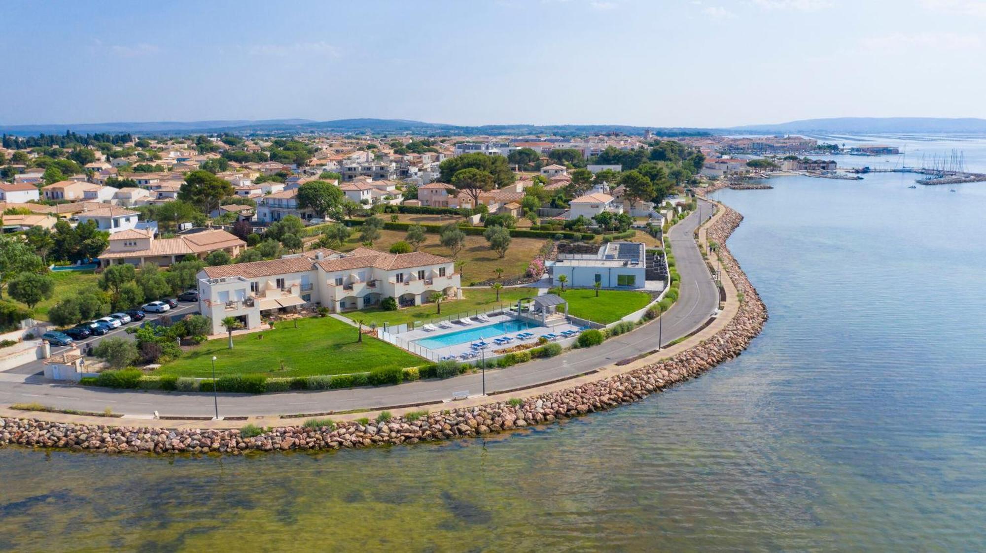 Hotel De La Pyramide Mèze Buitenkant foto